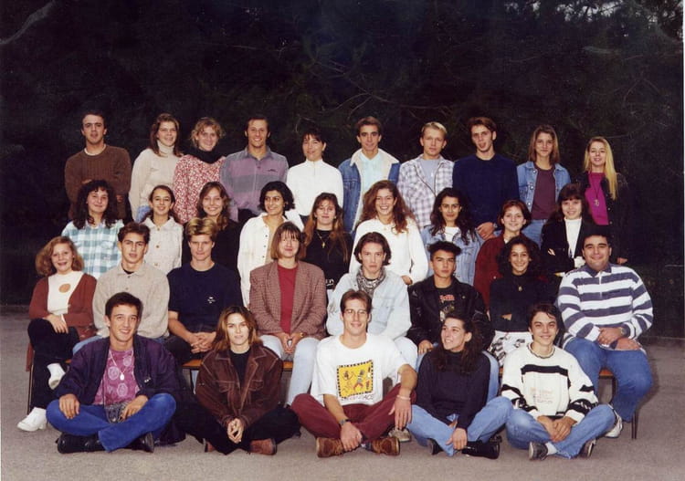 Photo de classe TERMINALE STT de 1995, Lycée Auguste Renoir - Copains d ...