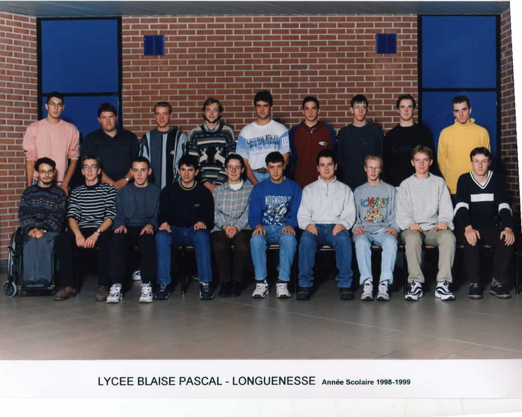 Photo de classe ELN1 de 1998, Lycée Blaise Pascal Cité Scolaire ...