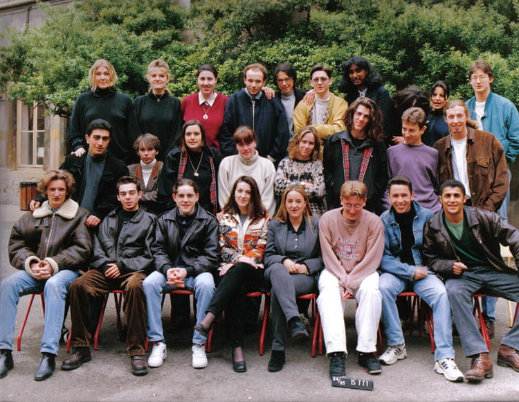 Photo de classe LYCEE SAiNTE CHRETIENNE - 1ère STT ACA et ACC de 1994 ...