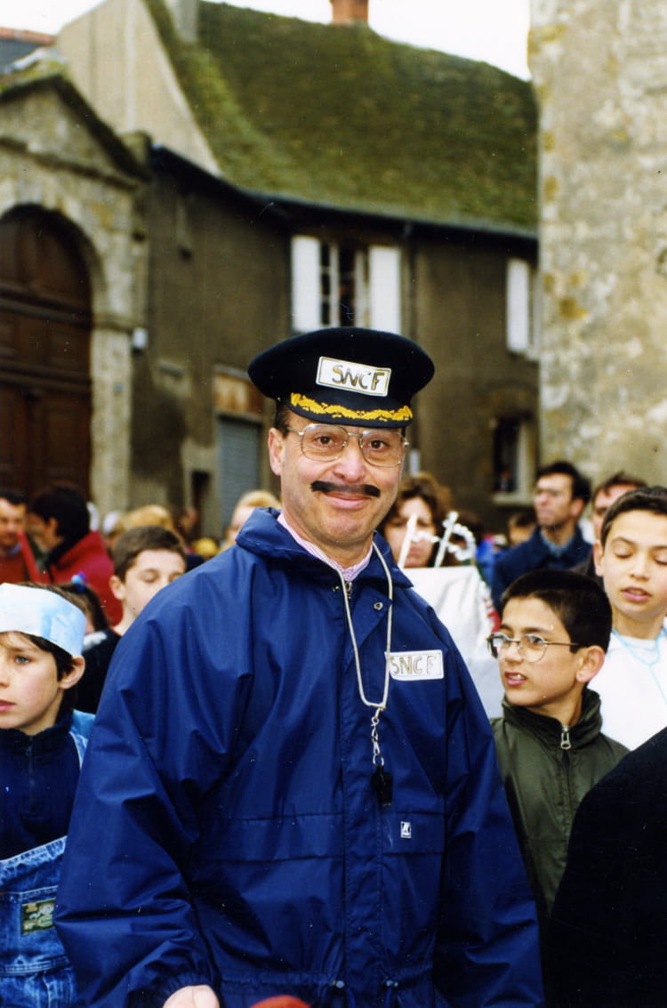 Photo de classe CM2 de 2000, ECOLE SAINT GREGOIRE Copains d'avant