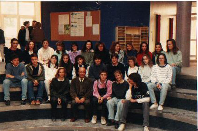 Photo de classe 1ère A2 de 1991, Lycée Louise Michel - Copains d'avant