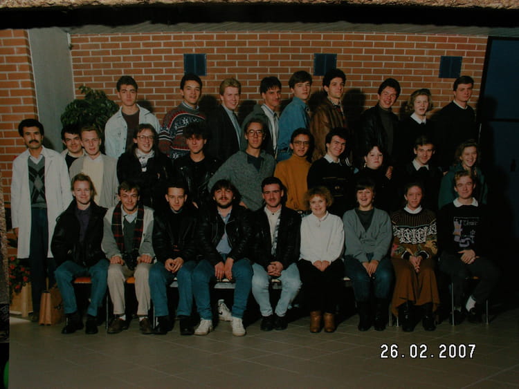Photo de classe Terminale F5 de 1991, Lycée Blaise Pascal Cité Scolaire ...