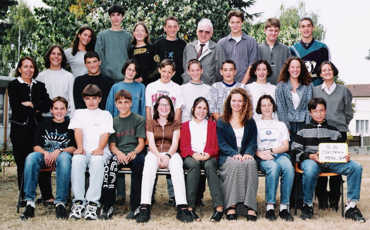 Photo de classe 3ème B (96-97) de 1996, Collège Jean Cocteau - Copains ...