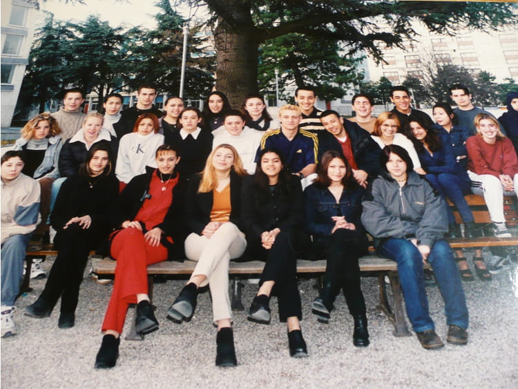 Photo de classe 2nd 1 1999/2000 de 2000, Lycée Louise Michel - Copains ...