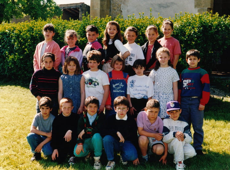 Photo de classe 19931994 CM1 de 1993, Ecole Primaire (Le Buisson De