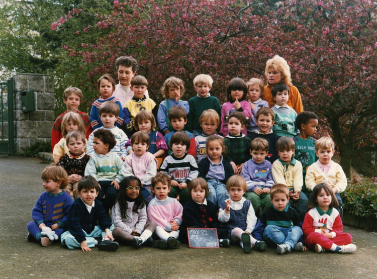 Photo De Classe Petite Section De 1988 ECOLE JOHN KENNEDY Copains D 