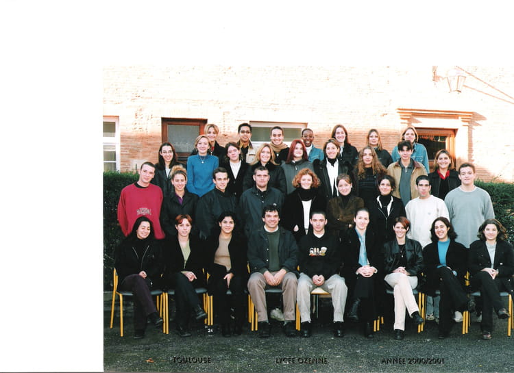 Photo de classe 1ERE BTS COMPTA de 2000, Lycée Ozenne - Copains d'avant
