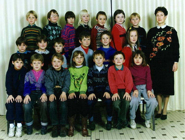 Photo de classe CE1 il me semble de 1990, Ecole Alphonse De Lamartine