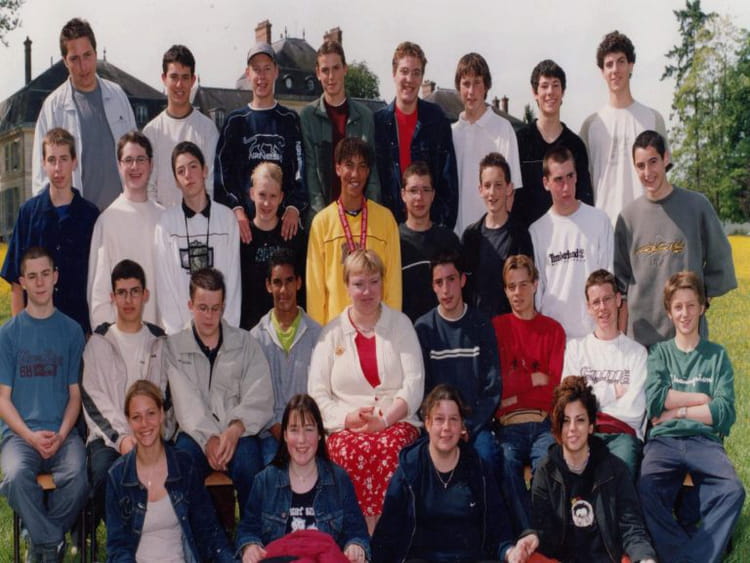 Photo de classe Classe de 3°2 de 2001, Collège Assomption Copains d'avant