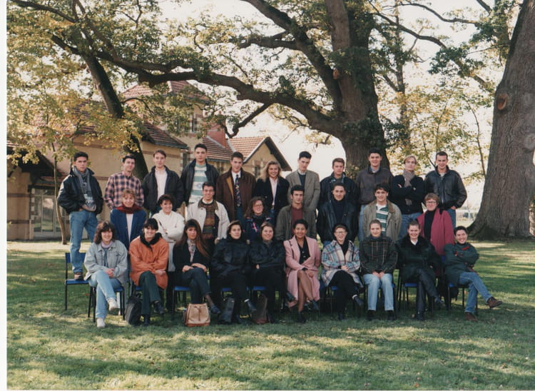 Photo de classe BTS FORCE DE VENTE de 1993, BTS FORCE DE VENTE LA ...