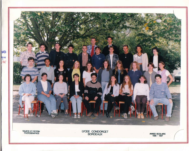 Photo de classe BTS COMPTA 1996-1997 de 1996, Lycée Condorcet - Copains ...