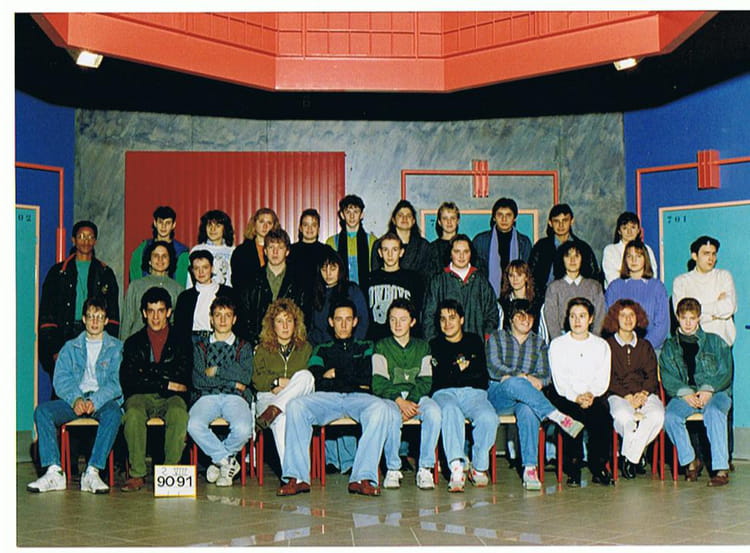 Photo de classe 2VIII de 1990, Lycée Cassini - Copains d'avant