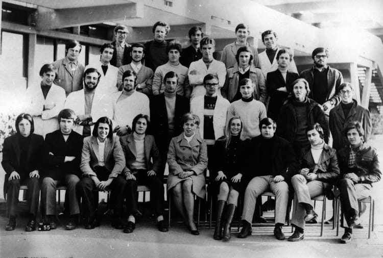 Photo De Classe TIMA 69 70 De 1970 Lyc e Jean Perrin Copains D avant