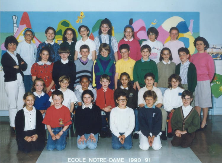 Photo de classe CM2 de 1990, ECOLE NOTRE DAME - Copains d'avant