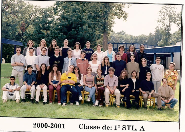 Photo de classe 1 ere STL A de 2000, Lycée Jean Monnet - Copains d'avant