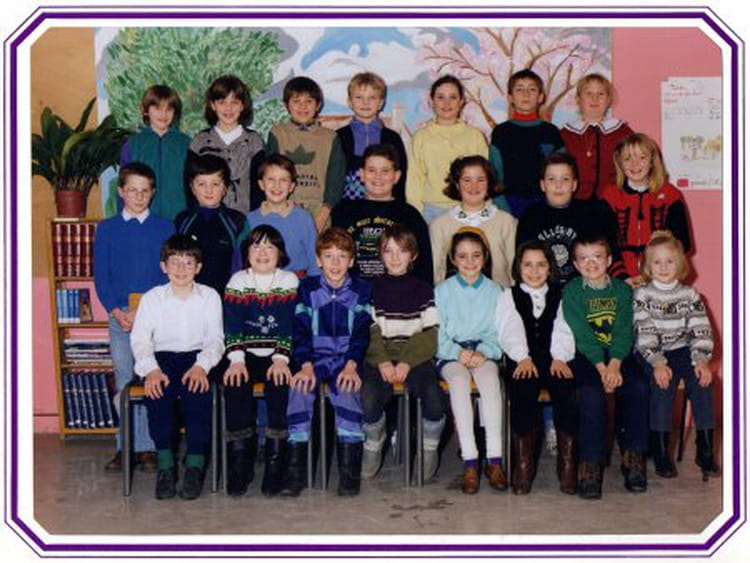 Photo de classe CM1 de 1990, ECOLE LOUISE MICHEL - Copains d'avant