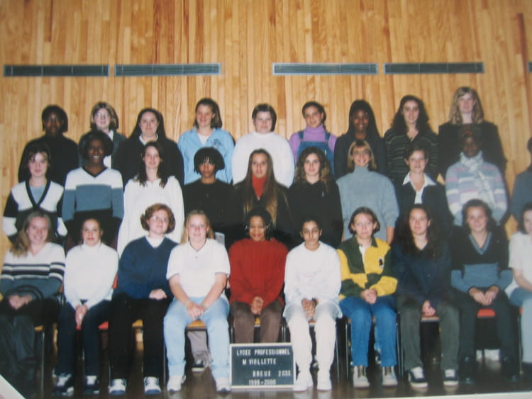 Photo de classe 2 css de 1999, Lycée Professionnel Maurice Viollette