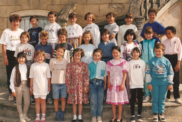 Photo de classe CE2 de 1994, Ecole Notre Dame De Lourdes (Civrieux D