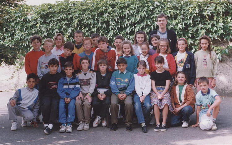 Photo De Classe Cm2 De 1992 Ecole Marmont Chatillon Sur Seine Copains D Avant