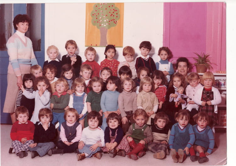 Photo de classe Maternelle de 1980, ECOLE SAINTE MARGUERITE MARIE