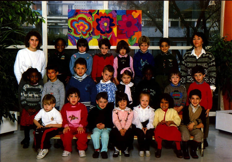 Photo de classe Moyenne section de maternelle de 1990, Ecole Jean