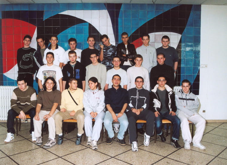 Photo de classe BTS IG 1ere année de 2002, Bts: Lycée Marie Curie ...