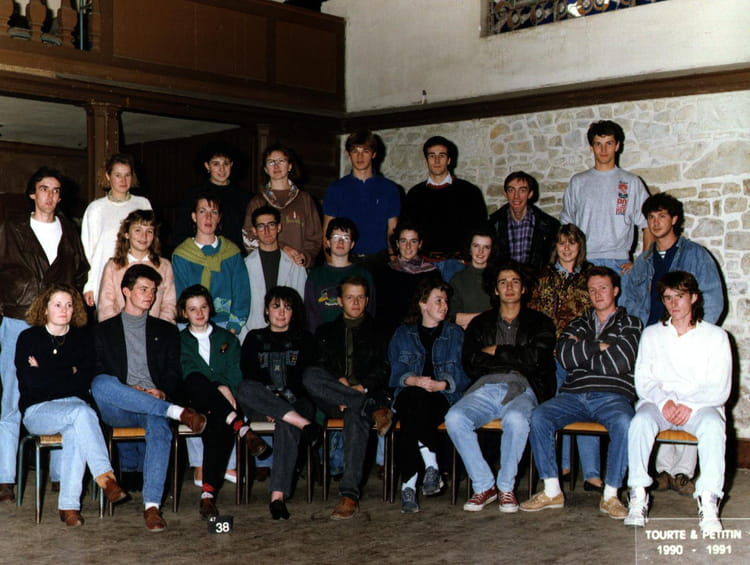 Photo de classe 2ème Année BTS Communication et Action Publicitaire de ...