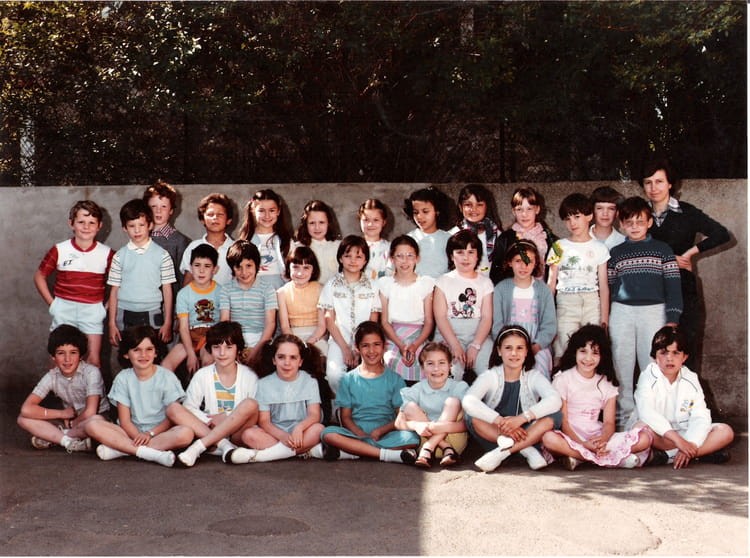 Photo de classe CE2 de 1985, ECOLE SAINTE MARIE - Copains d'avant