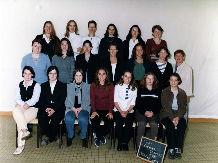 Photo de classe BTS 2 AD de 2000, LA MENAIS - Copains d'avant