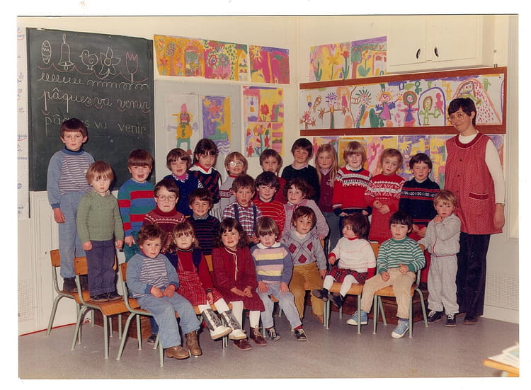 Photo de classe StAgnès Sibiril Maternelle de 1984, Ecole Sainte Agnes