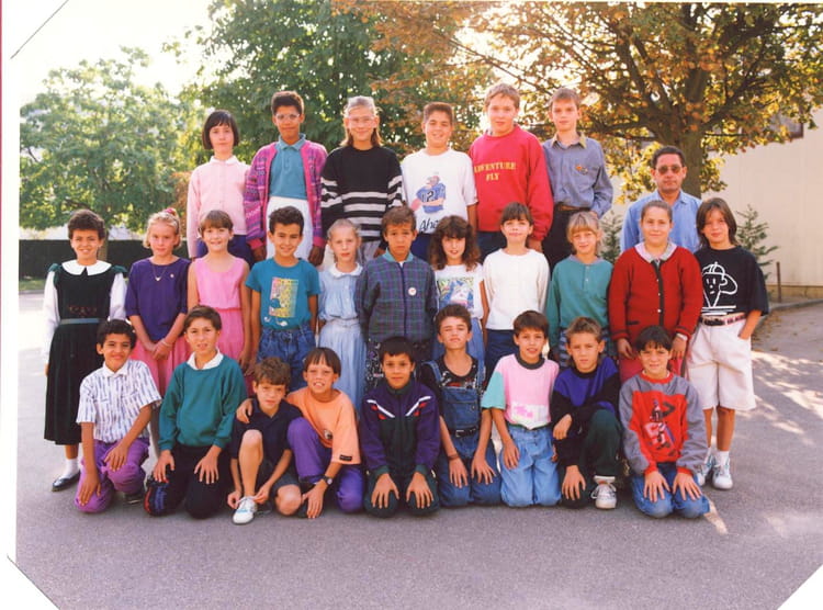 Photo de classe CM2 de 1991, Ecole Louis Petit (Saint Jean De Braye