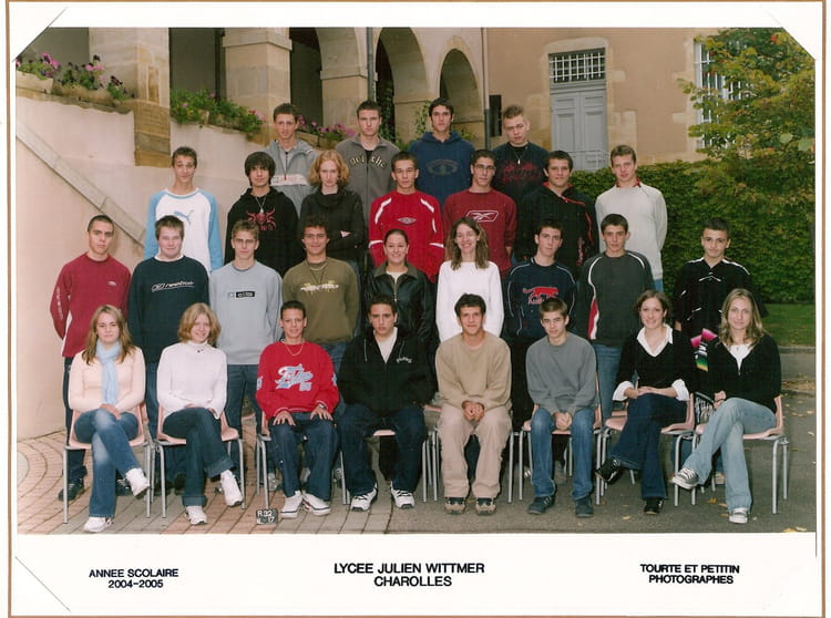 Photo de classe 1ère S de 2004, LEGTPJULIEN WITTMER - Copains d'avant