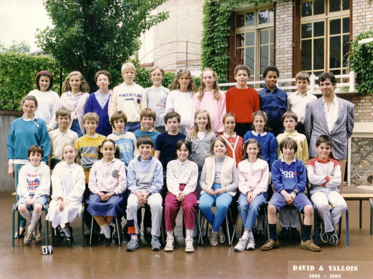 Photo de classe CM2 de 1986, ECOLE SAINTE MARIE DES VALLEES - Copains d ...