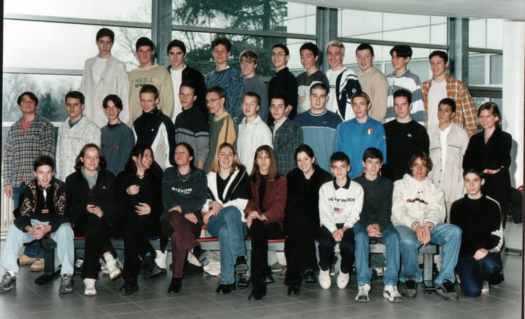 Photo de classe 2nde 5 de 2000, Lycée Du Val De Saône - Copains d'avant