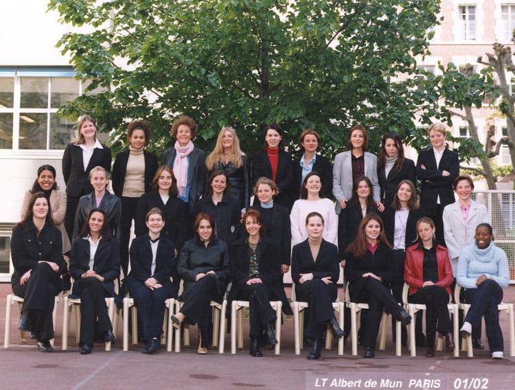 Photo de classe BTS AD 1 de 2002, Lycée Privé Albert De Mun - Copains d ...