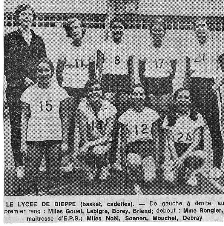 Photo De Classe Basket Cadettes Filles Ango Dieppe De 1970 Lyc e Jehan photo-de-classe-basket-cadettes-filles-ango-dieppe-de-1970-lyc-e-jehan