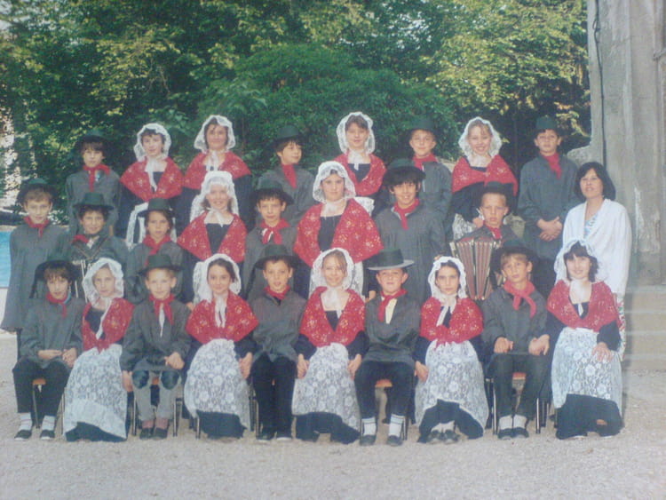 Photo de classe CM2 de 1986, Ecole Sainte Therese (Couilly Pont Aux