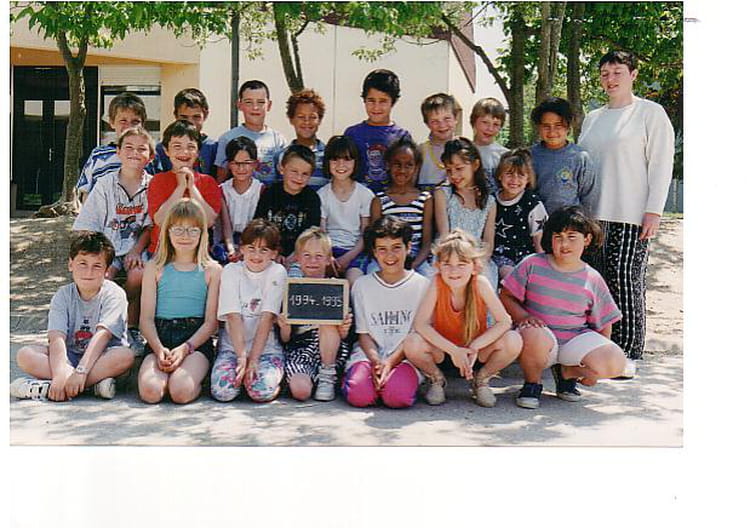 Photo De Classe CE 1 De 1994 Ecole Paul Eluard Charvieu Chavagneux Photo De Classe CE 1 De 1994 Ecole Paul Eluard Charvieu Chavagneux
