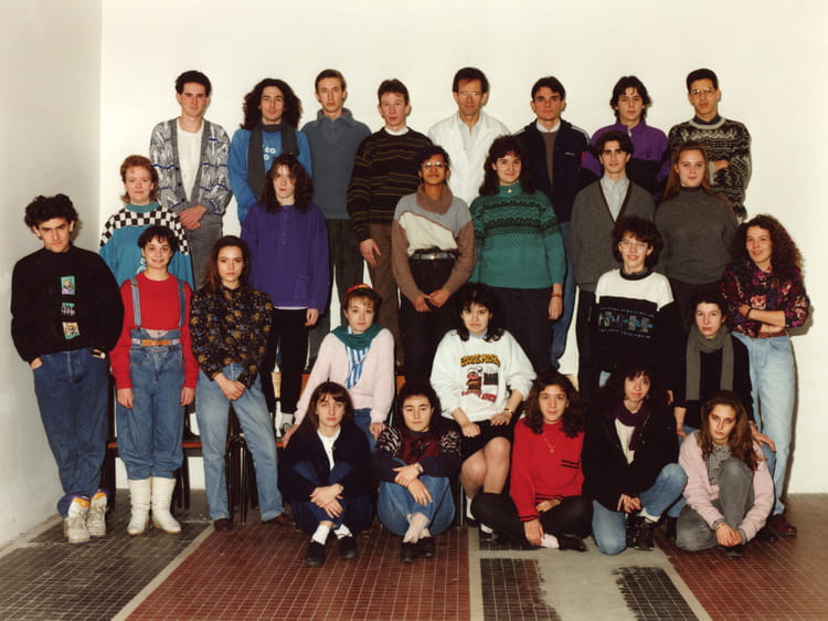 Photo de classe Terminale F7 de 1990, Lycée Louise Michel - Copains d'avant