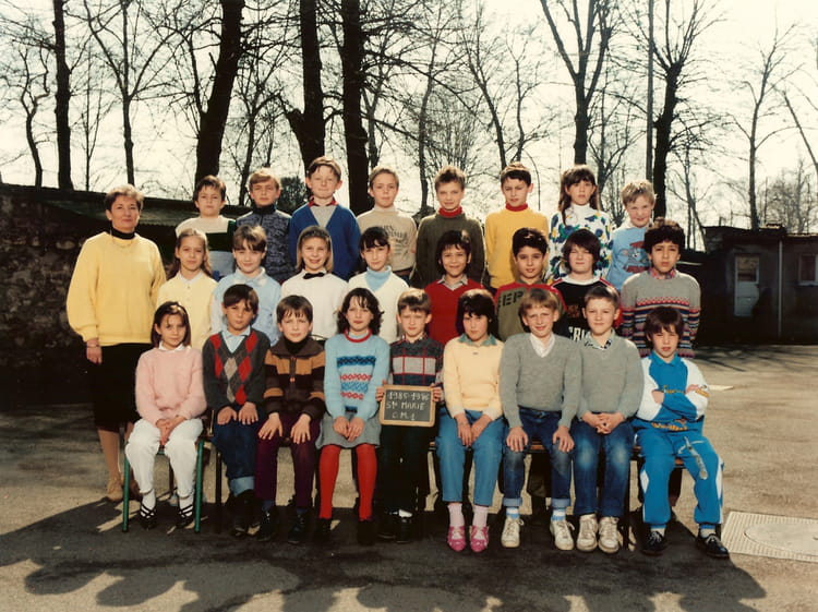 Photo de classe CM1 1986 de 1986, ECOLE SAINTE MARIE - Copains d'avant