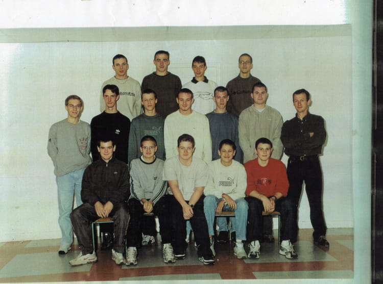 Photo de classe Terminal GMA de 2001, Lycée Michel Anguier - Copains d ...
