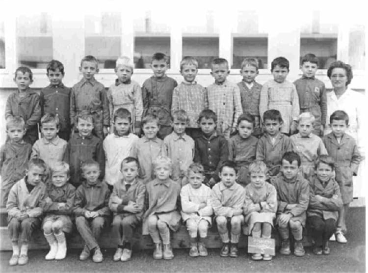 Photo de classe CE1 de 1962, Ecole Groupe Scolaire De La Gare (Soissons