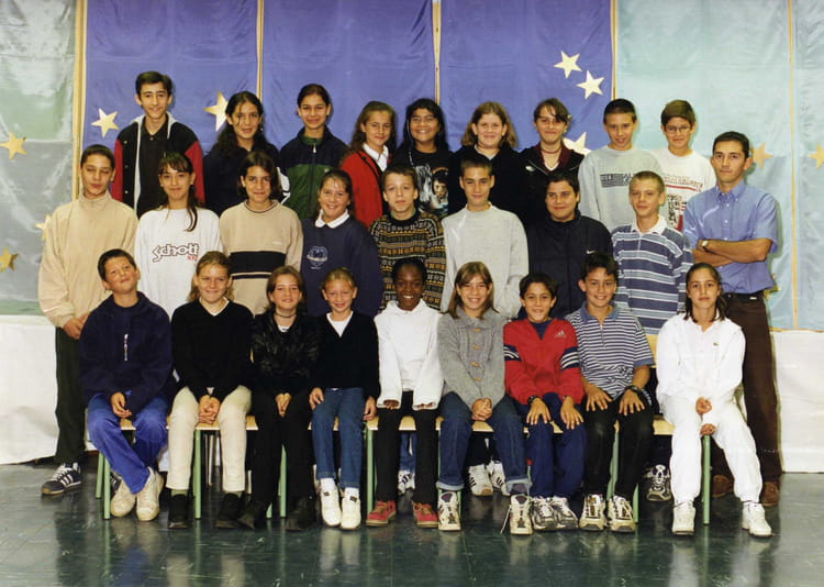 Photo de classe Collège Henry Wallon - 5ème A de 1999, Collège Henri