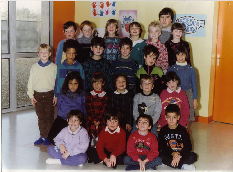 Photo de classe CP de 1988, Ecole (Poisvilliers) Copains d'avant