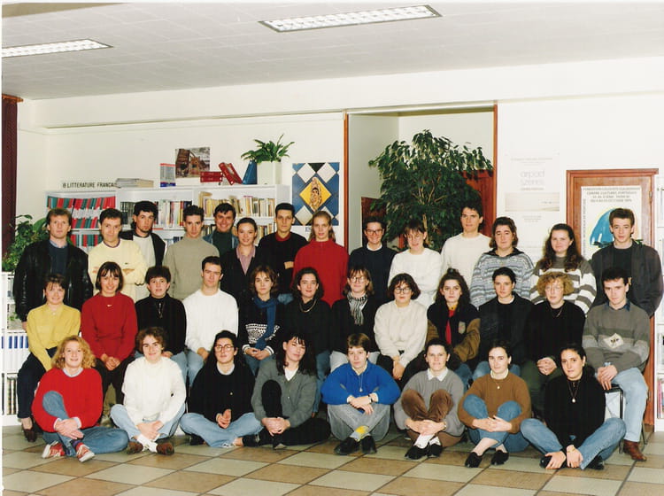 Photo de classe BTS COMPTA de 1993, Lycée Professionnel Marie Balavenne ...