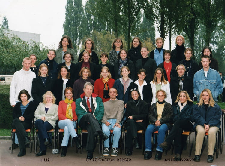 Photo de classe 1ère année de BTS Assistant de gestion PME-PMI de 1999 ...