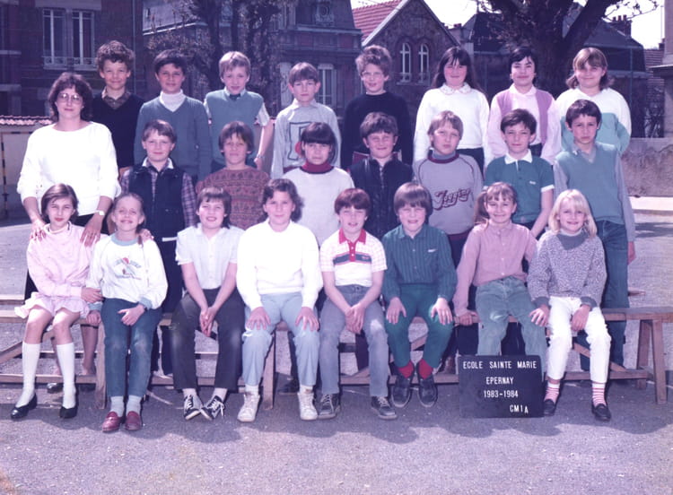Photo de classe CM1 Mme Boucher de 1983, ECOLE SAINTE MARIE - Copains d ...