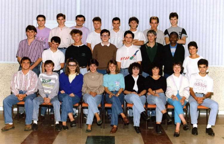 Photo de classe BTS Informatique de gestion 1989 / 1990 de 1990, BTS ...
