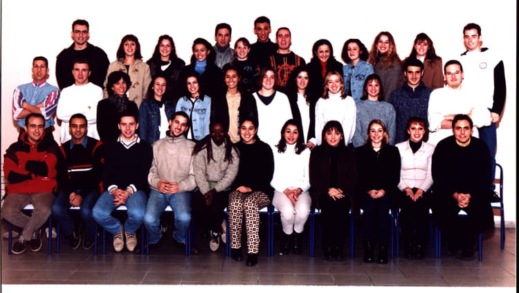 Photo de classe BTS Force de vente 1ere année de 1998, Lycée Maurice ...