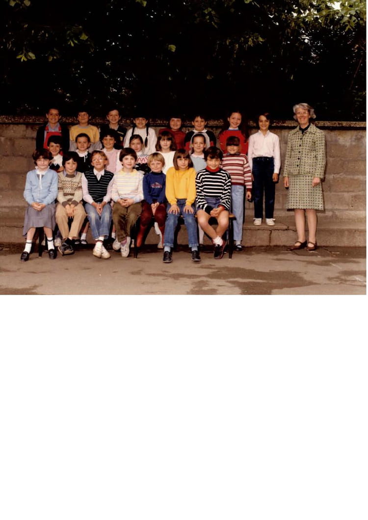 Photo de classe Classe de CE2 de 1983, ECOLE SAINTE MARIE - Copains d'avant